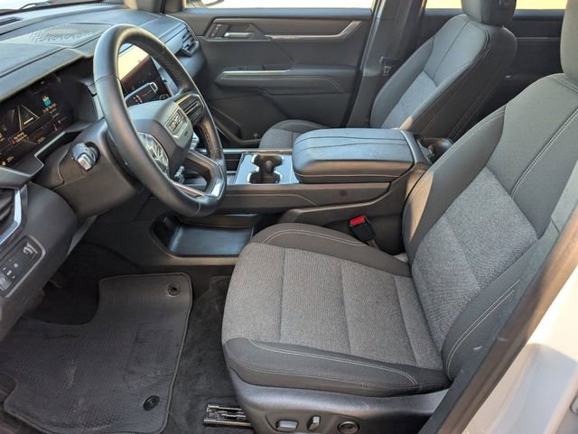 Used 2025 GMC Acadia Elevation image 8