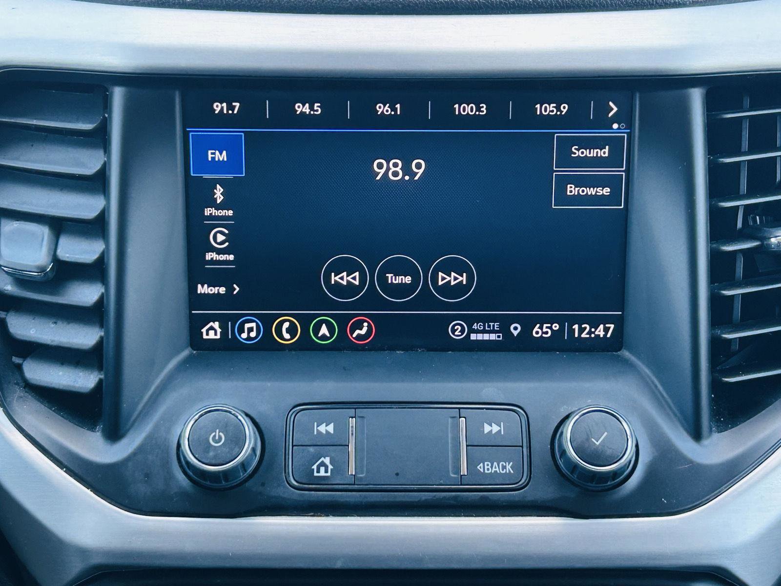 Used 2023 GMC Acadia SLE w/ Driver Convenience Package image 20