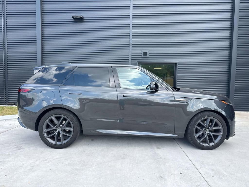 Used 2024 Land Rover Range Rover Sport Dynamic SE AWD/4WD image 10