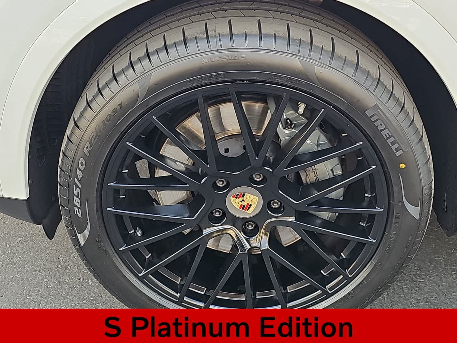 Used 2023 Porsche Cayenne S Platinum w/ Premium Package Plus AWD/4WD image 12