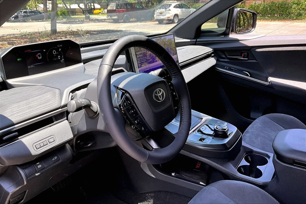 Used 2026 Toyota C-HR AWD/4WD image 14