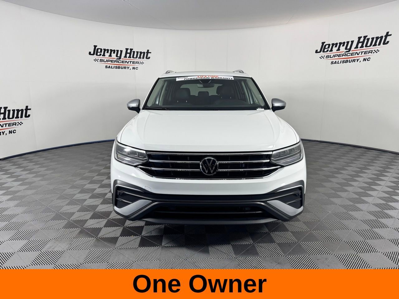 Used 2024 Volkswagen Tiguan Wolfsburg Edition image 5