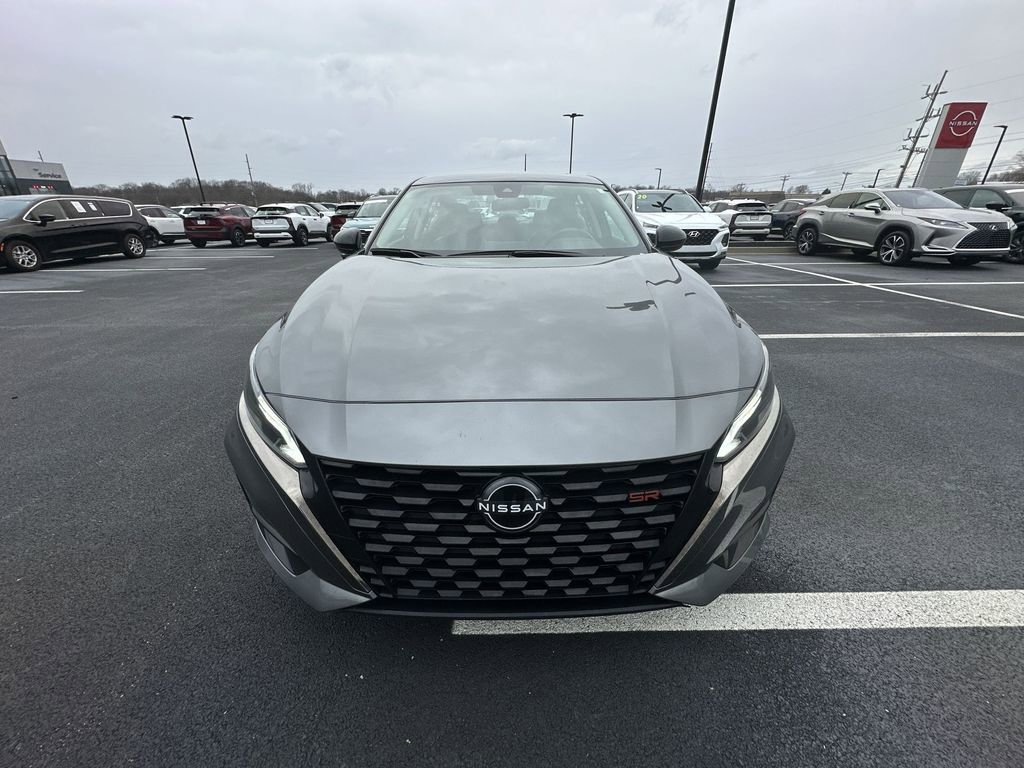 Used 2024 Nissan Altima 2.5 SR FWD image 25