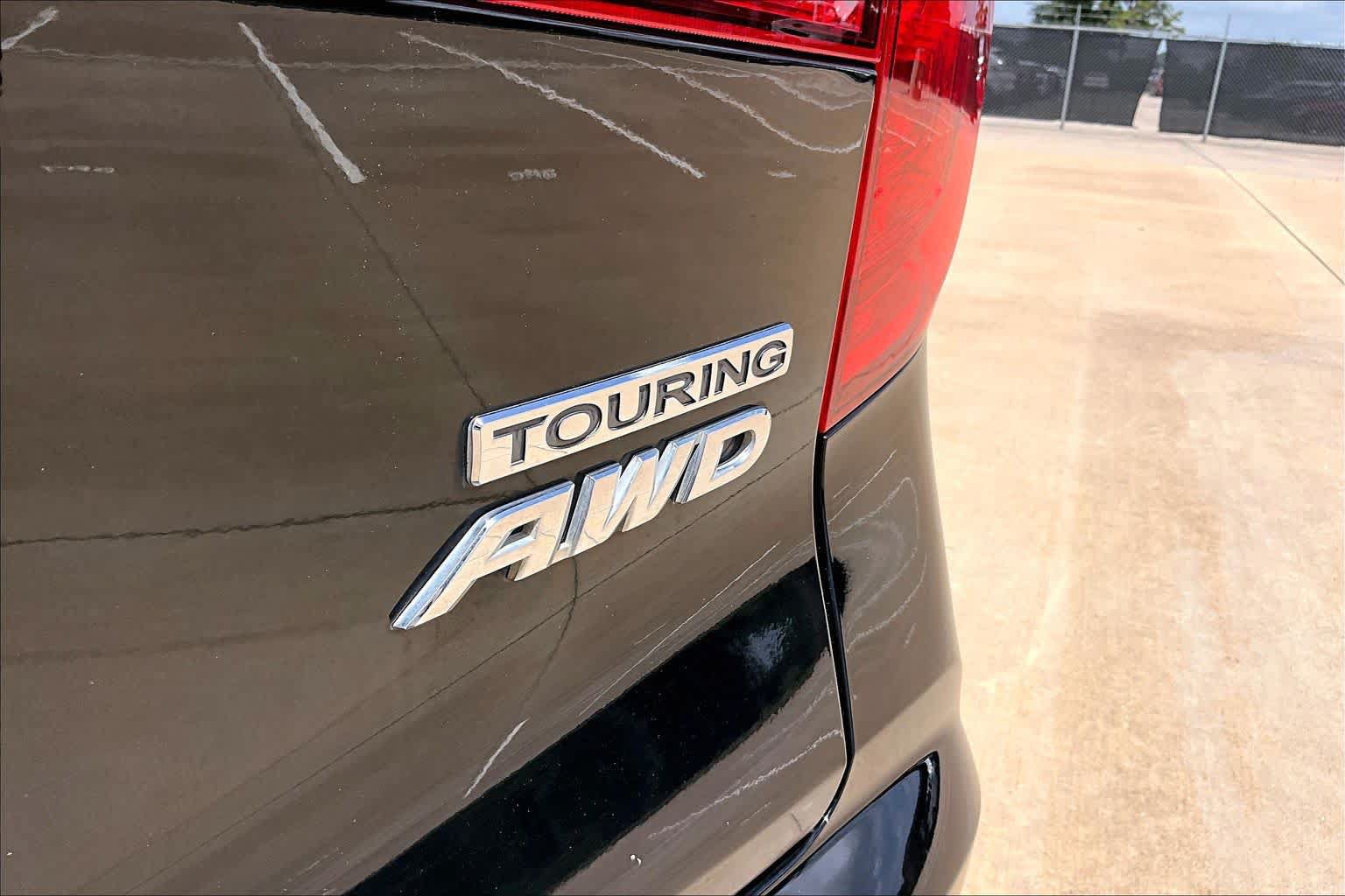 Used 2018 Honda Pilot Touring image 10