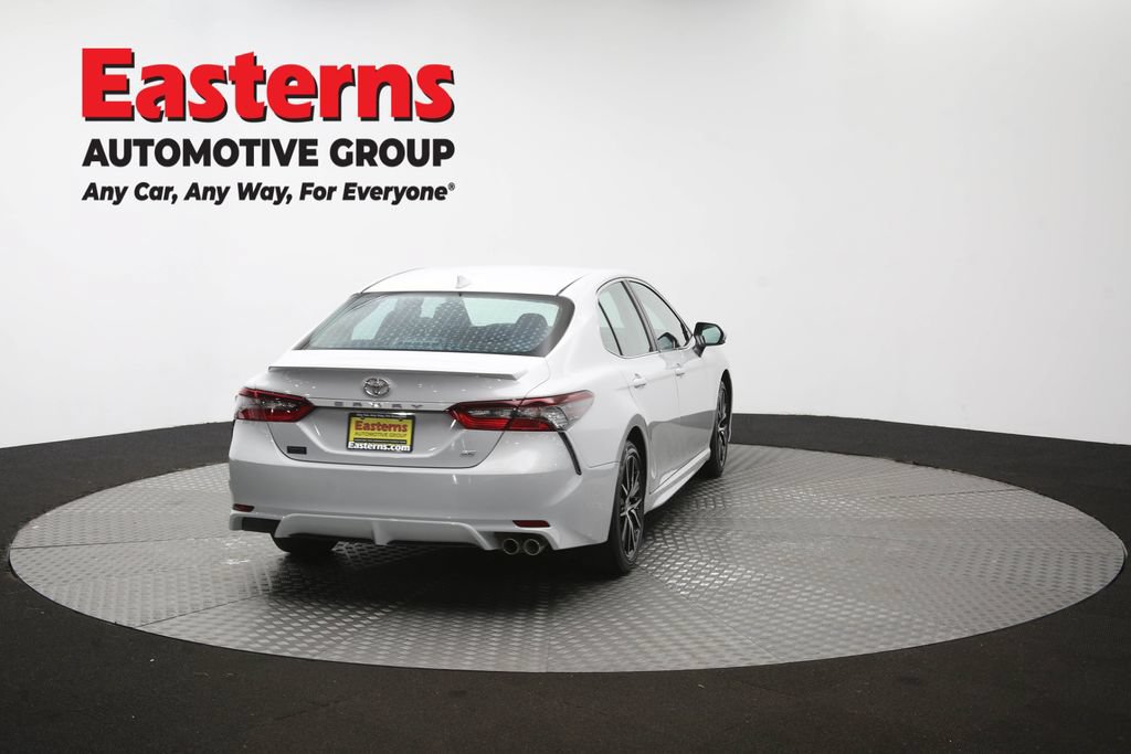 Used 2024 Toyota Camry SE w/ Cold Weather Package FWD image 37