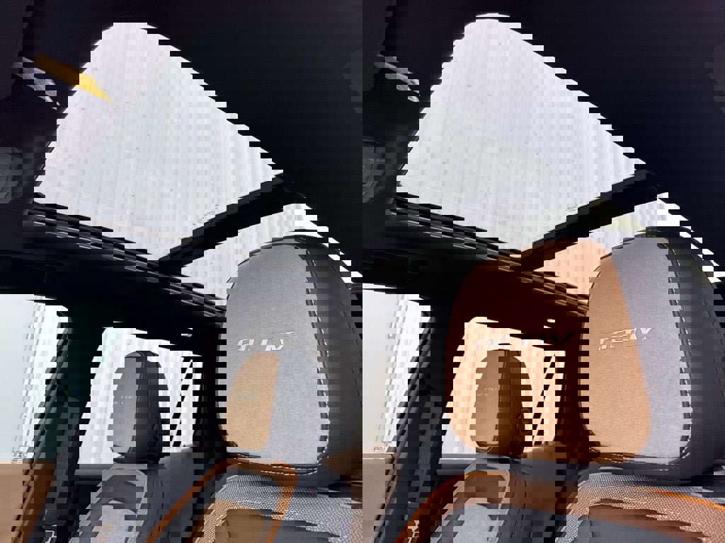 New 2026 Chevrolet Equinox ACTIV w/ Convenience Package III image 39