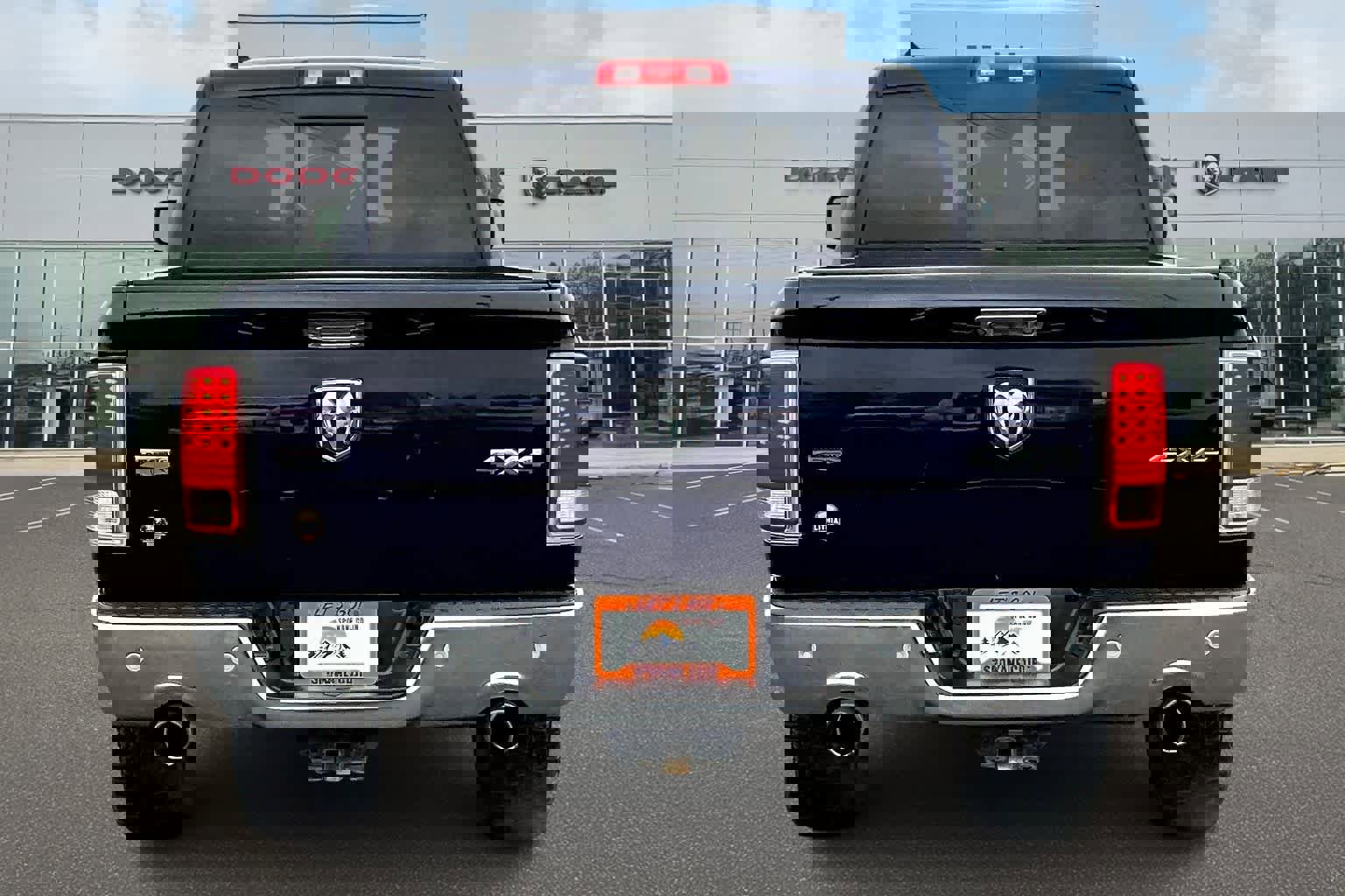 Used 2016 RAM 1500 Laramie w/ Convenience Group image 5