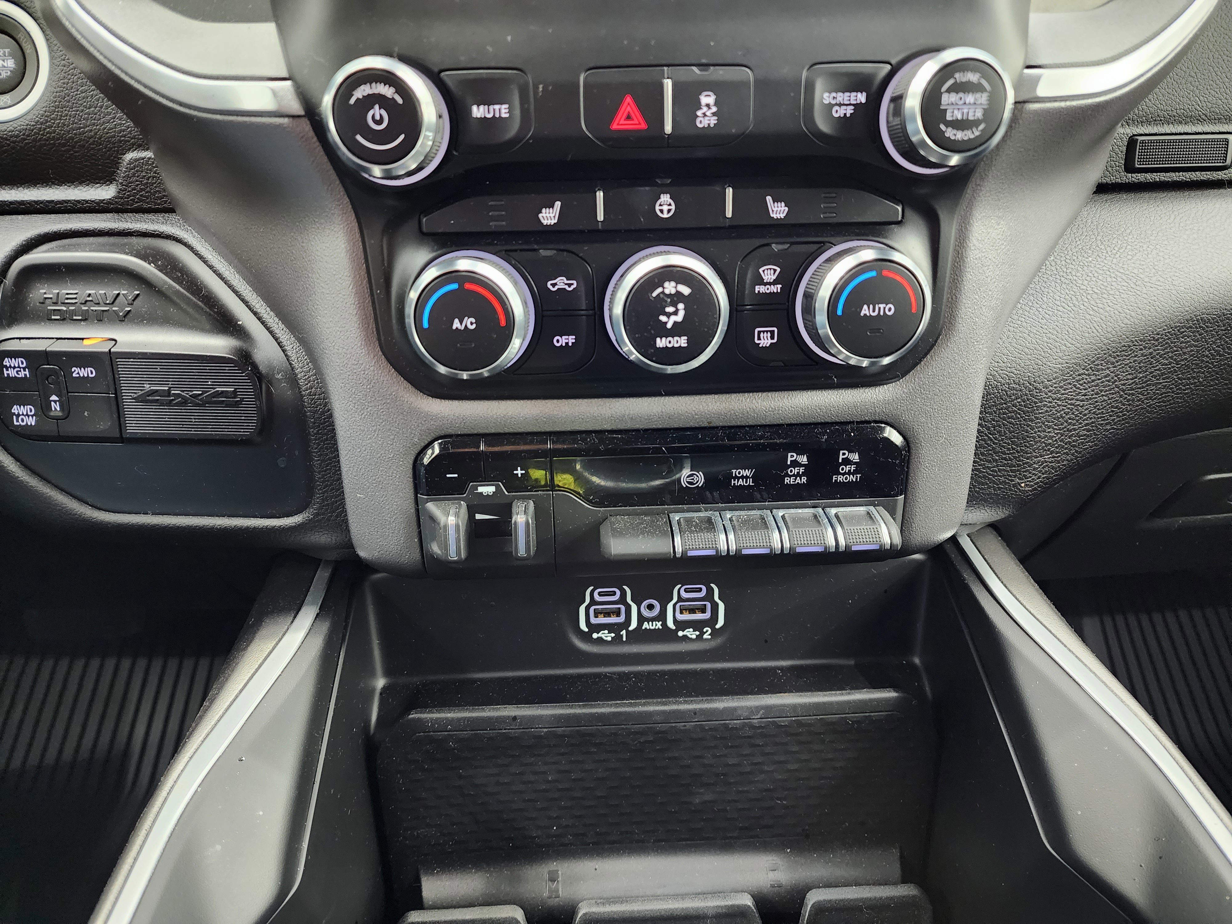 Used 2021 RAM 3500 Big Horn w/ Level B Equipment Group image 15