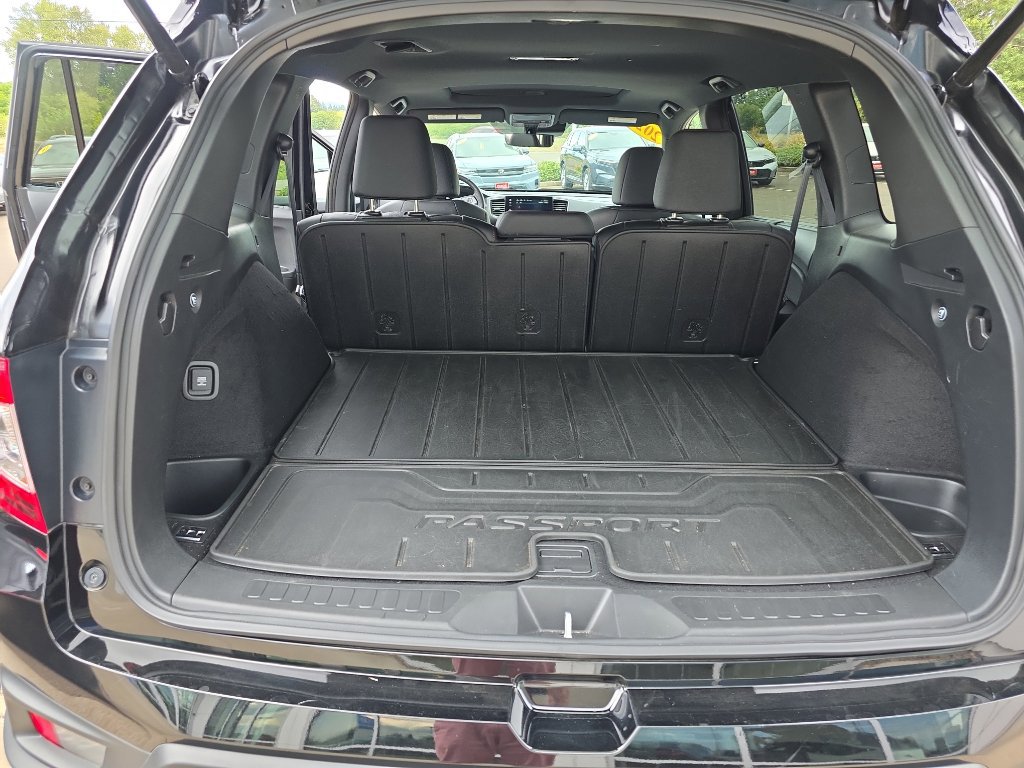 Used 2024 Honda Passport Black Edition image 16
