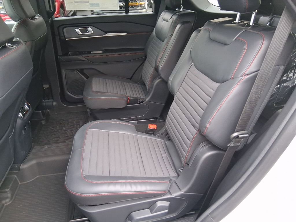 New 2026 Ford Explorer ST-Line w/ ST-Line Street Pack image 11