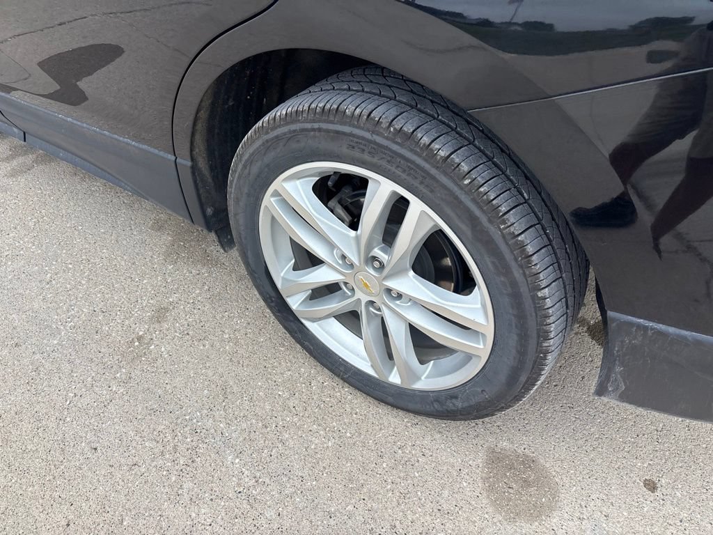 Used 2021 Chevrolet Equinox Premier AWD/4WD image 6