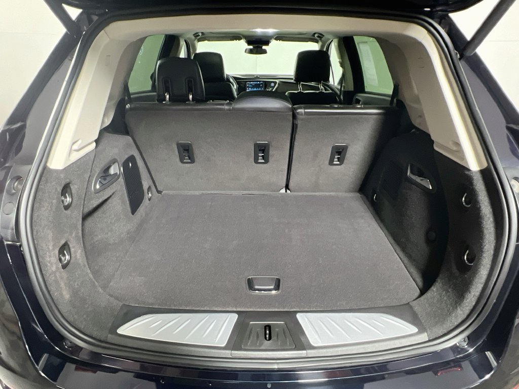 Used 2020 Buick Envision Premium AWD/4WD image 24