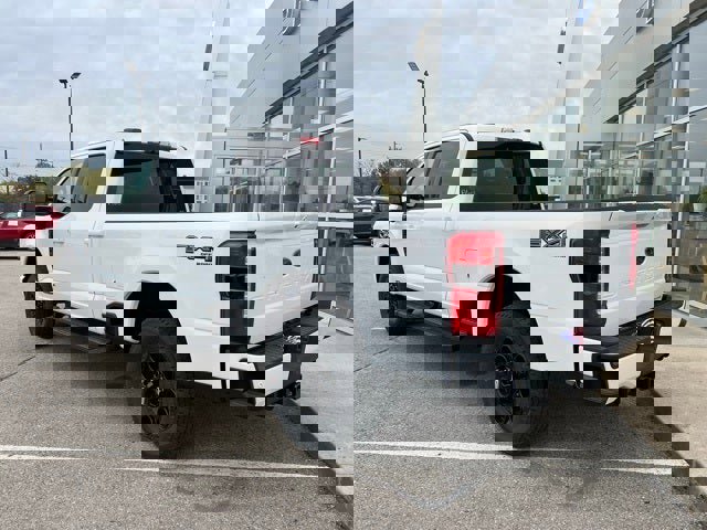 New 2026 Ford F250 Lariat w/ Black Appearance Package image 3