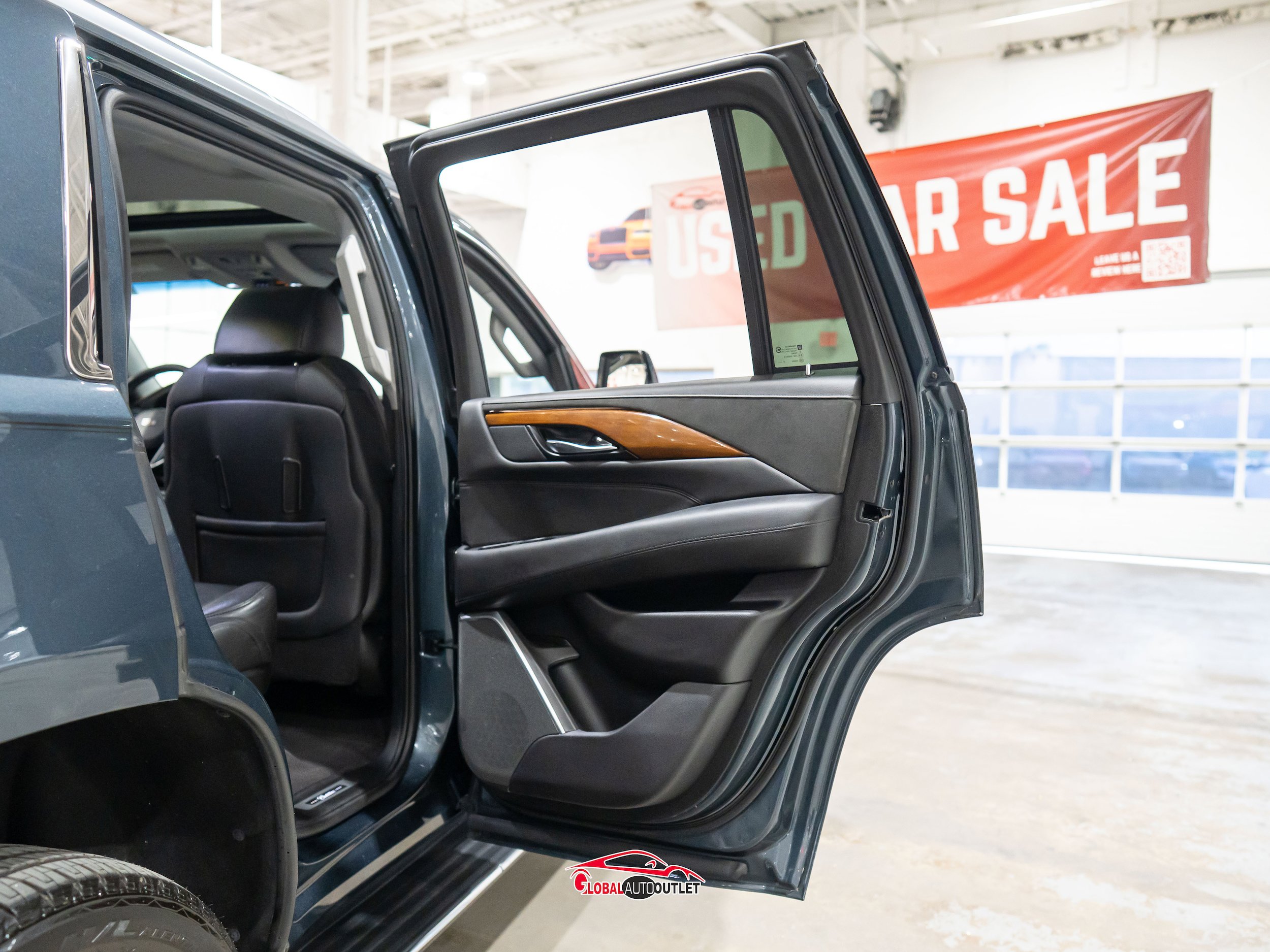 Used 2020 Cadillac Escalade Luxury AWD/4WD image 45