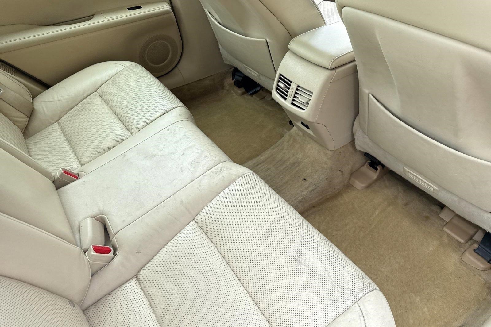 Used 2015 Lexus ES 300h w/ Navigation System Package FWD image 30