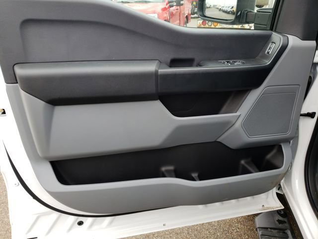 New 2025 Ford F350 XL w/ XL Chrome Package image 15