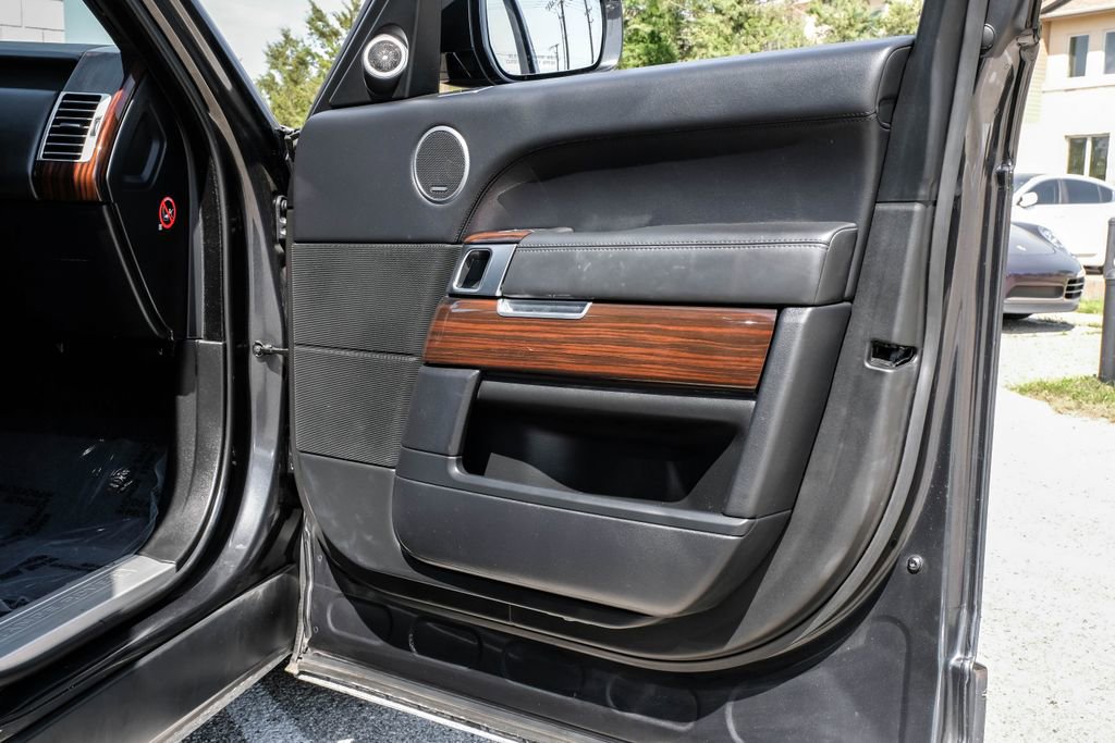 Used 2017 Land Rover Range Rover Supercharged image 43