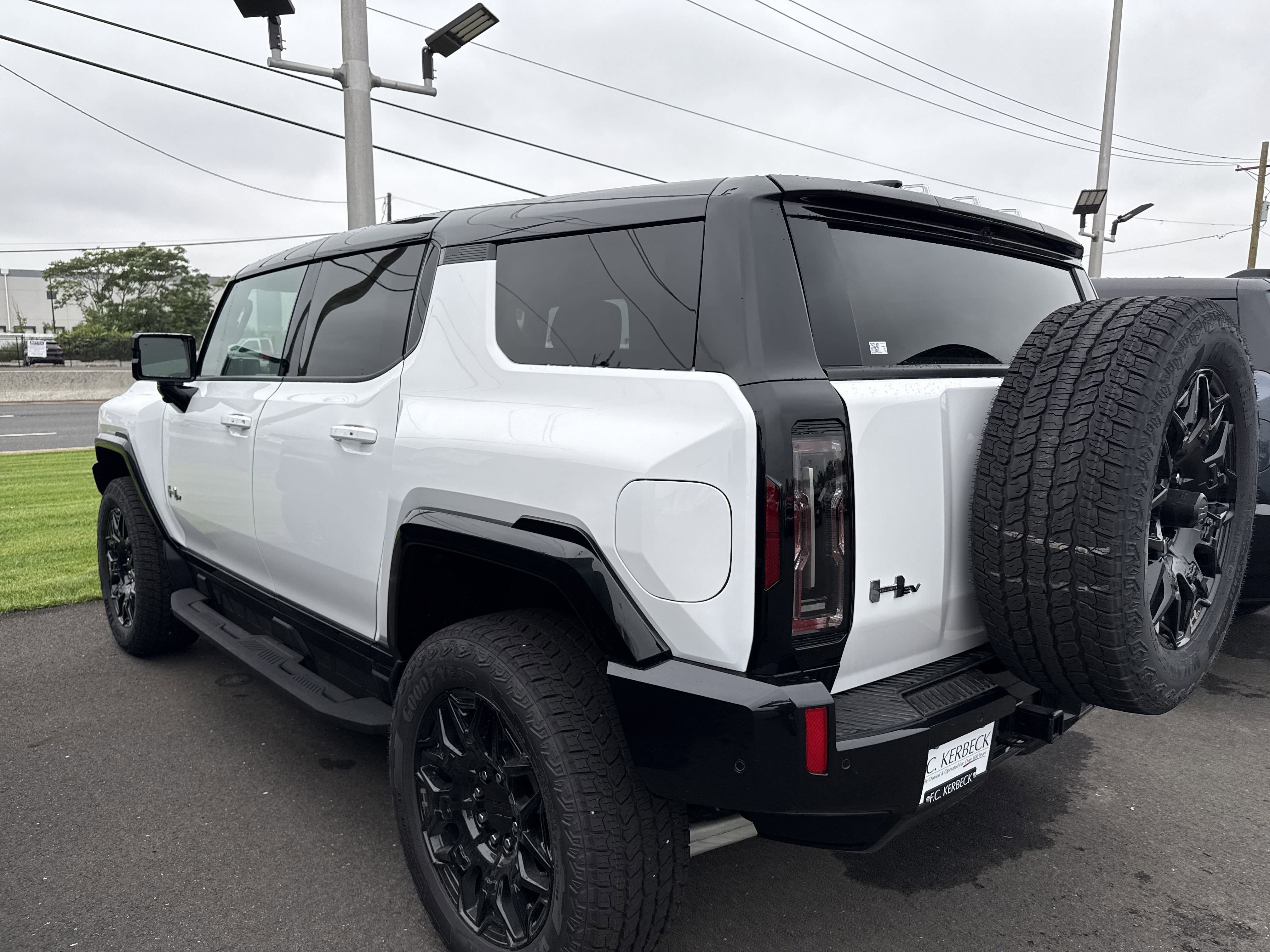 New 2026 GMC Hummer EV SUV image 6