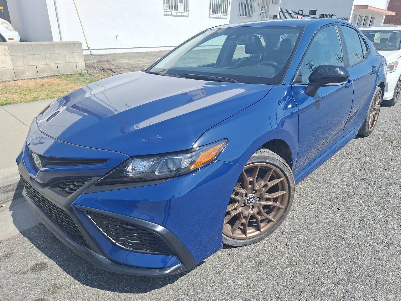 Used 2023 Toyota Camry SE image 1