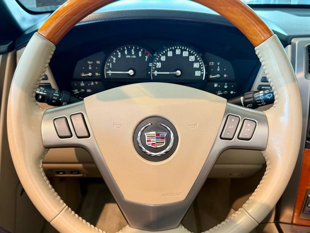 Used 2007 Cadillac XLR RWD image 18