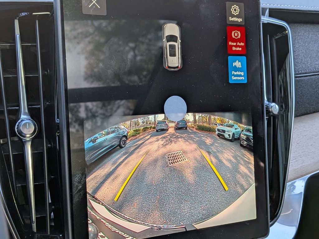 New 2026 Volvo XC90 B5 Core AWD/4WD image 22