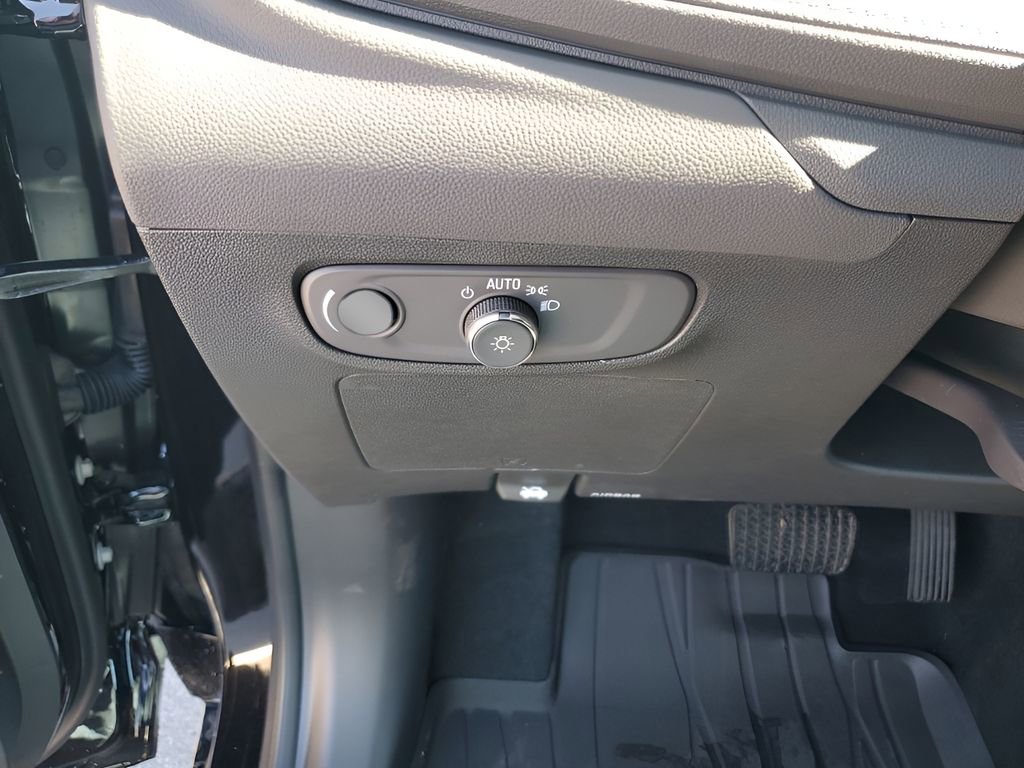 New 2026 Buick Encore GX Avenir w/ Avenir Technology Package image 32