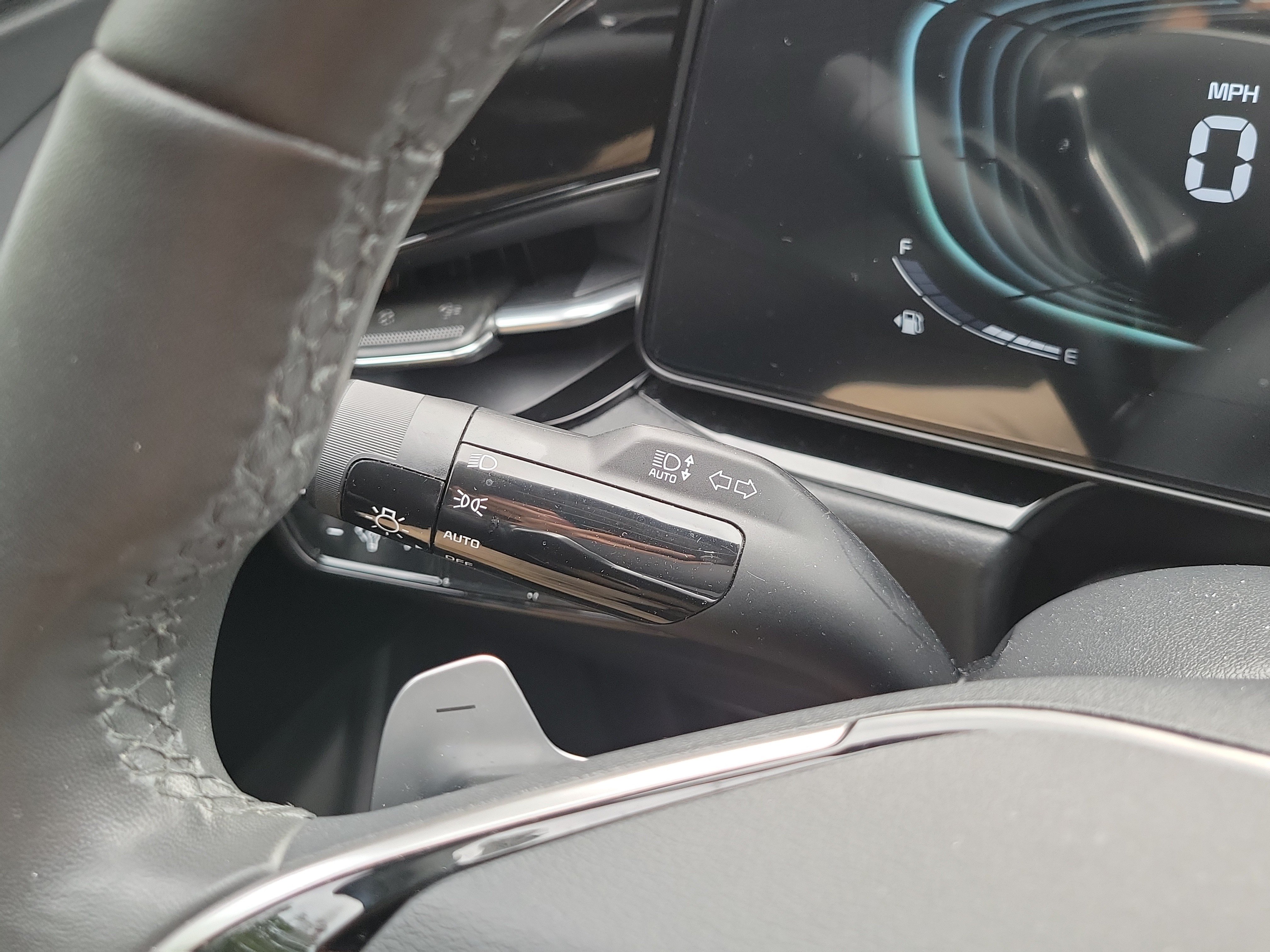 Certified 2025 Kia Niro EX FWD image 27