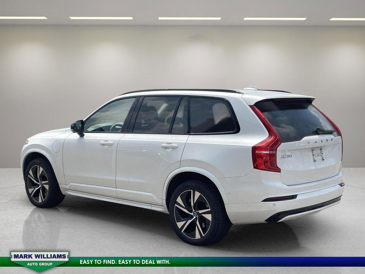 Used 2023 Volvo XC90 T8 Plus image 5