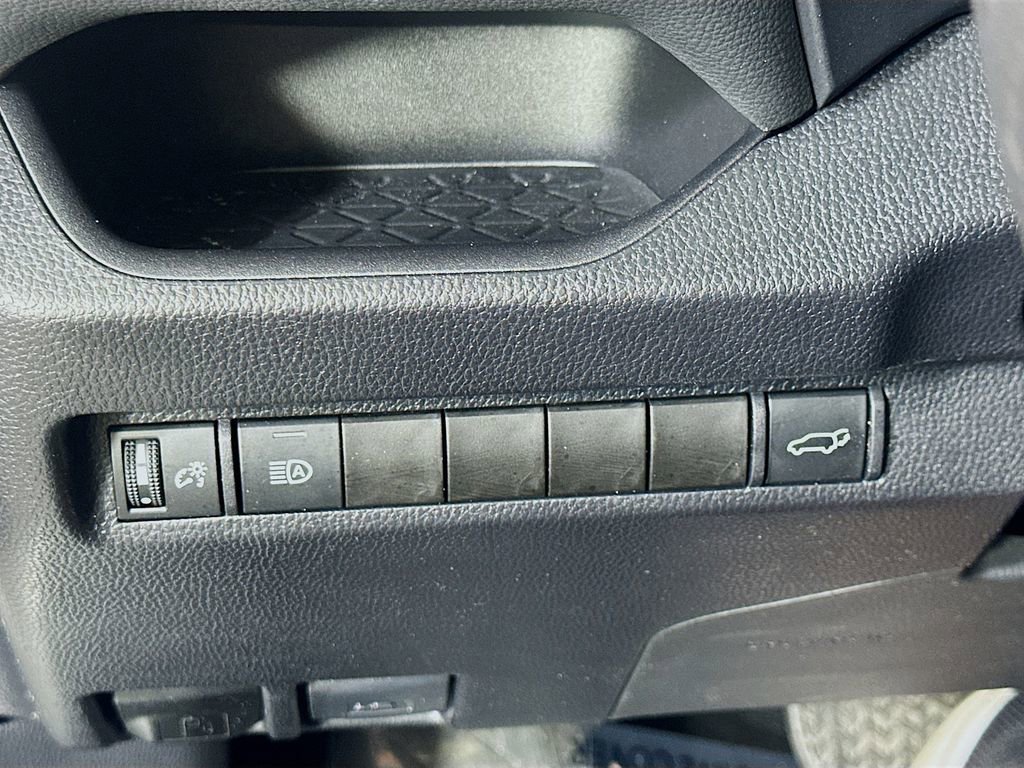 Used 2025 Toyota RAV4 XLE Premium FWD image 20