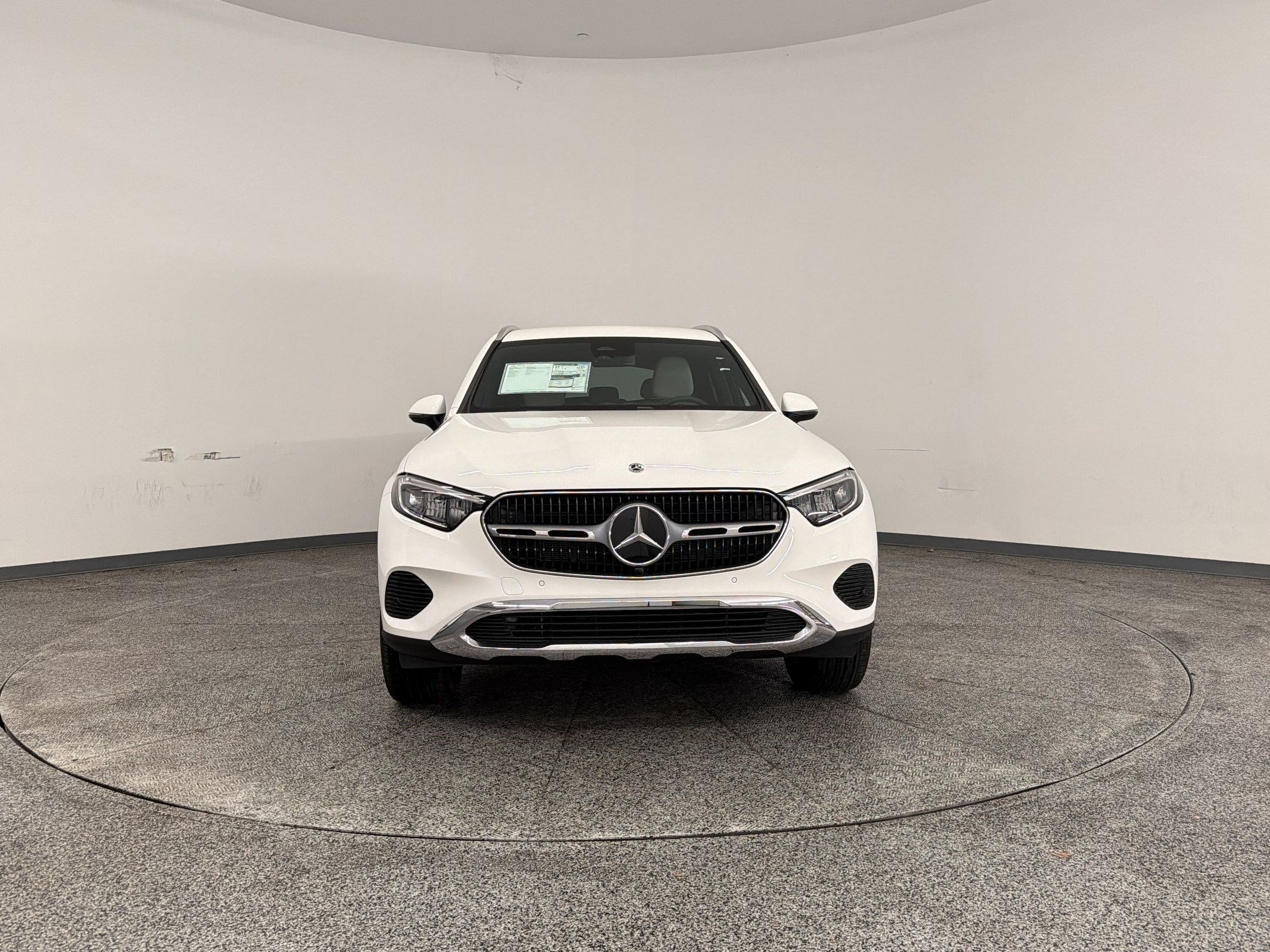 Used 2026 Mercedes-Benz GLC 300 image 6
