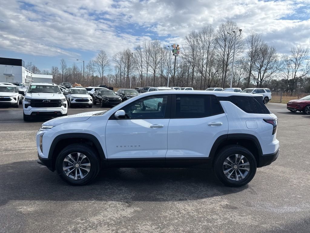 New 2026 Chevrolet Equinox LT image 2