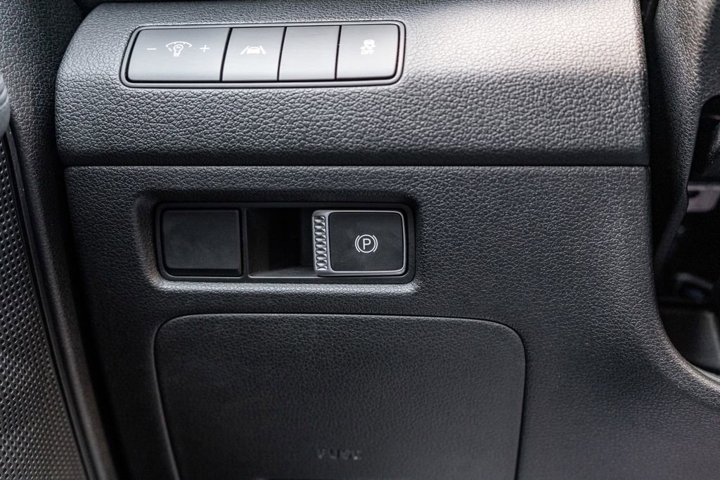 Used 2023 Hyundai Santa Fe SE w/ Cargo Package AWD/4WD image 21