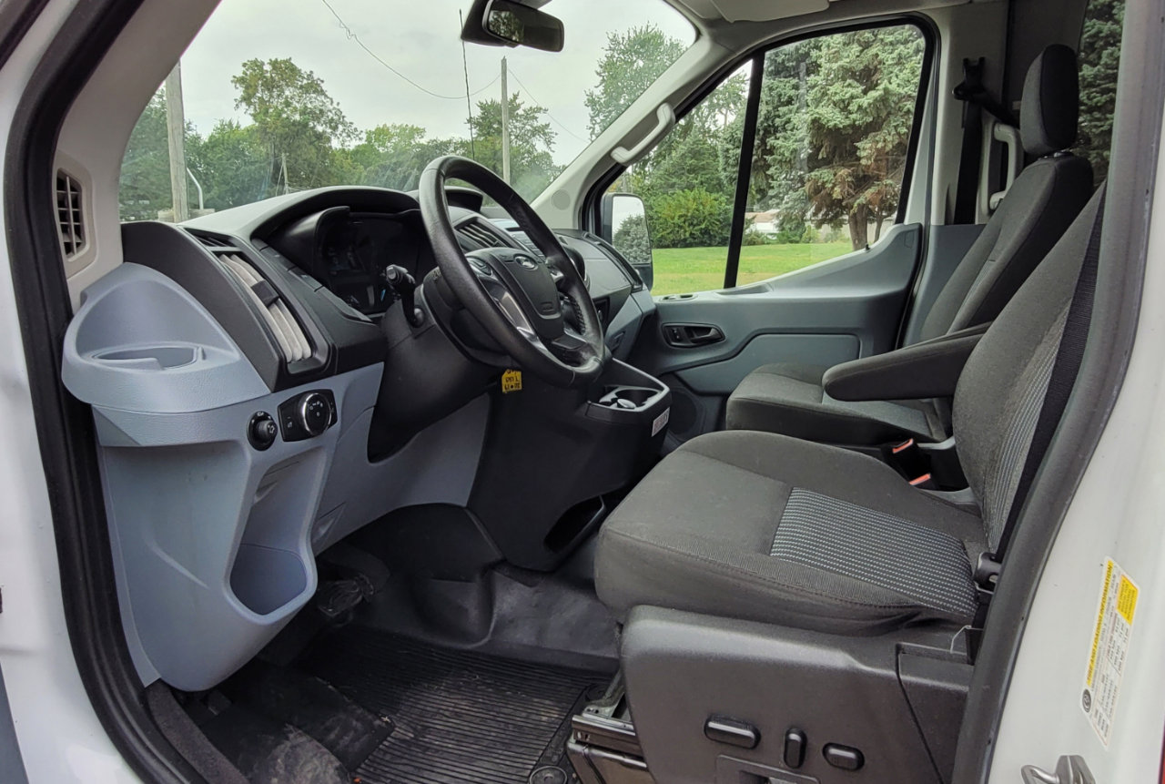 Used 2019 Ford Transit 150 XLT image 10