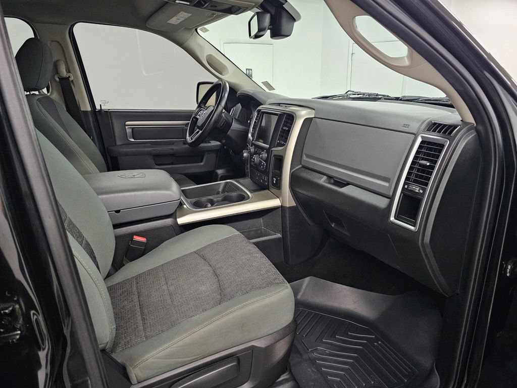 Used 2015 RAM 1500 Big Horn AWD/4WD image 30