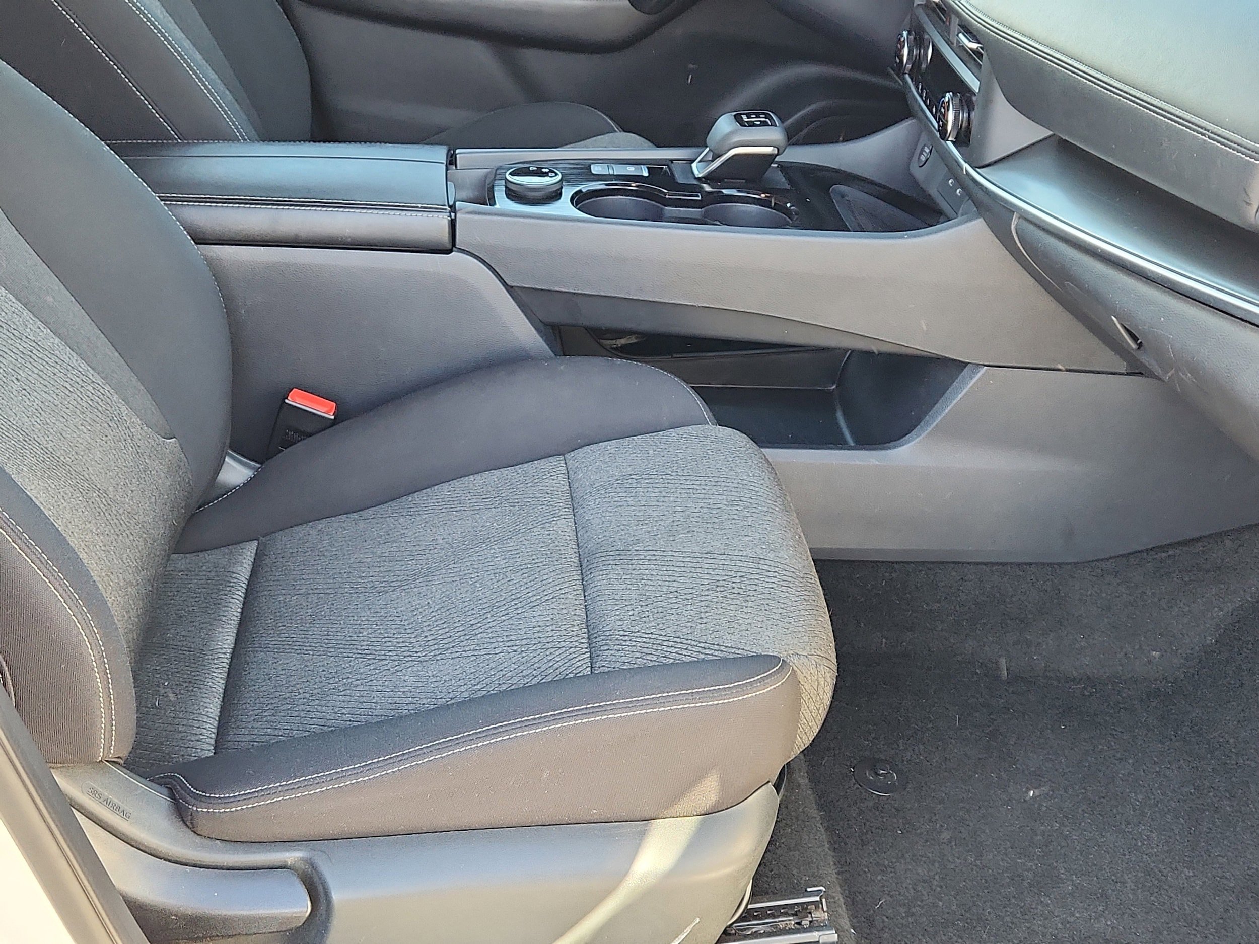 Used 2024 Nissan Rogue SV AWD/4WD image 13