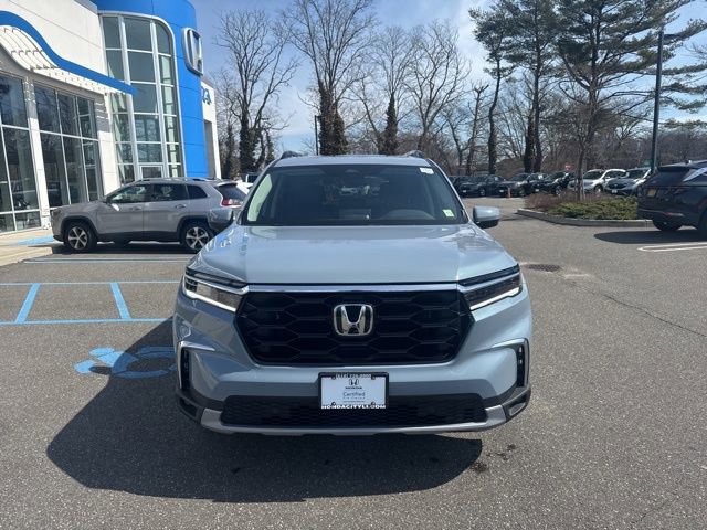Certified 2023 Honda Pilot Touring image 3