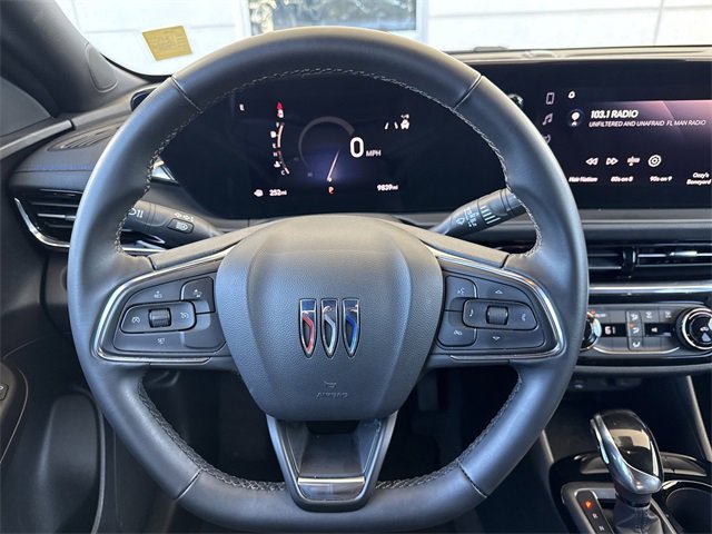 Used 2025 Buick Envista Sport Touring image 15