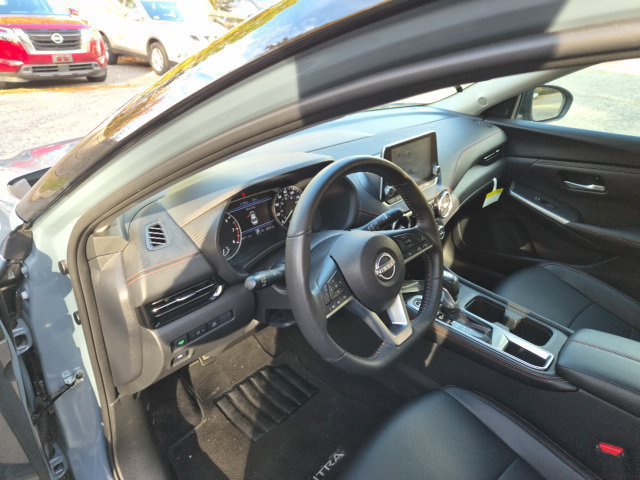 Used 2025 Nissan Sentra SR w/ SR Premium Package FWD image 15