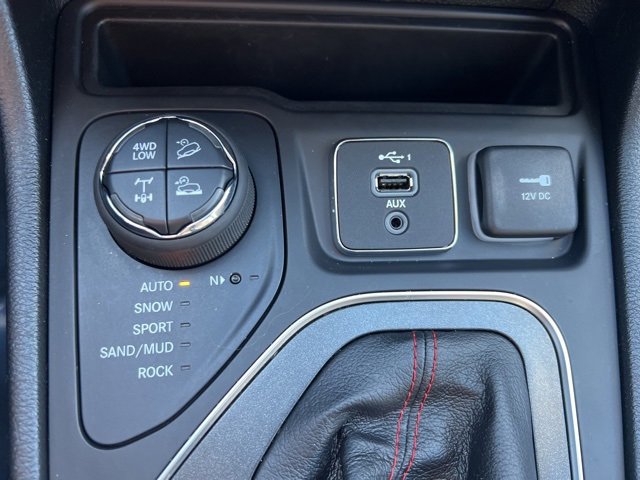 Used 2022 Jeep Cherokee Trailhawk image 33