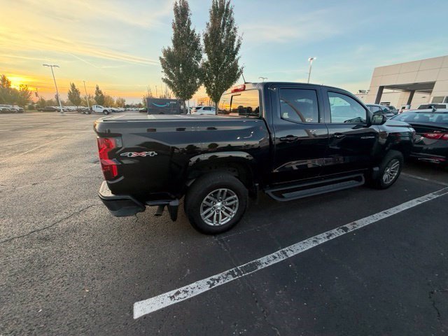 Used 2024 Chevrolet Colorado LT w/ LT Convenience Package II AWD/4WD image 8