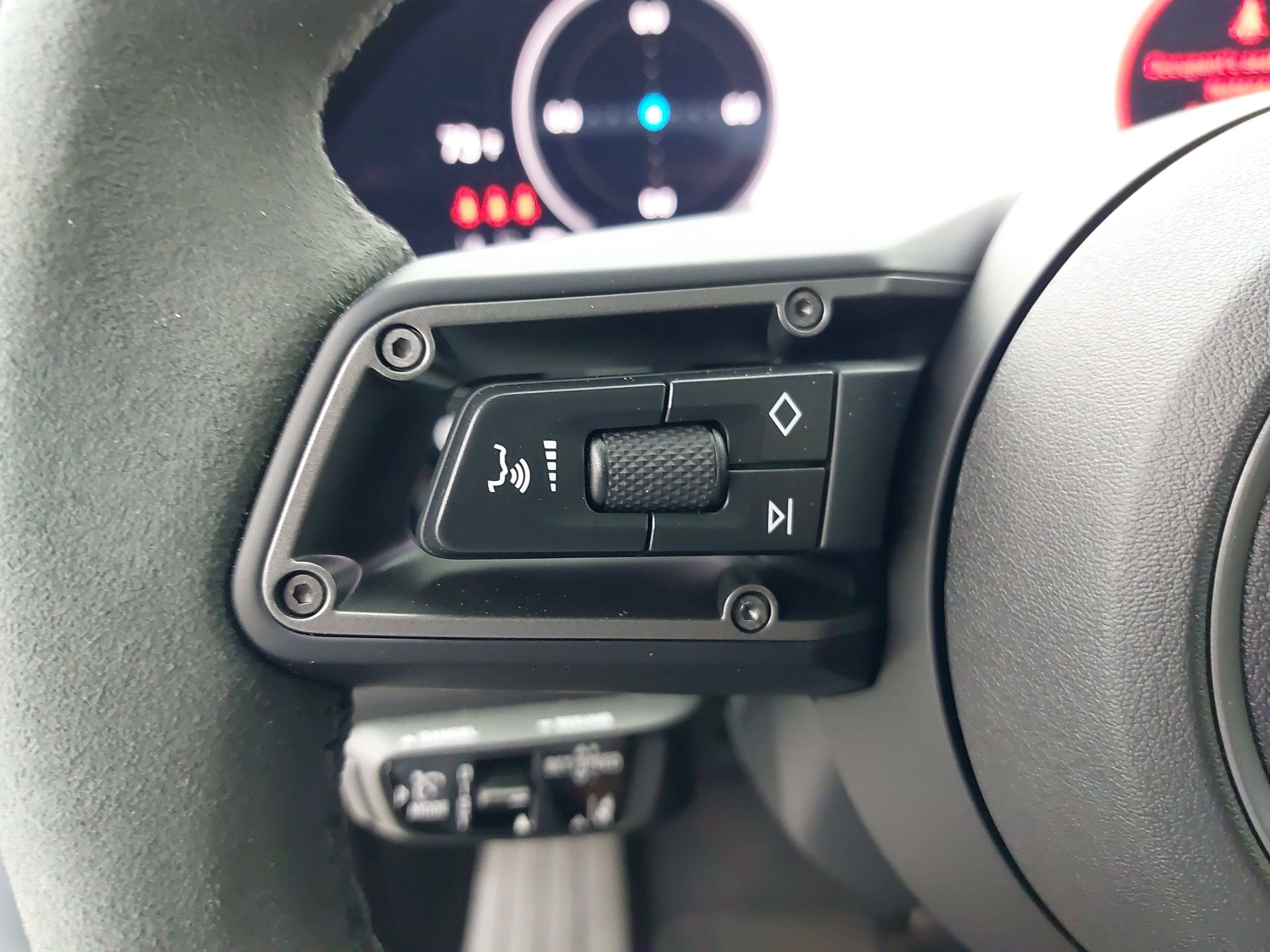 New 2025 Porsche Taycan 4S image 19