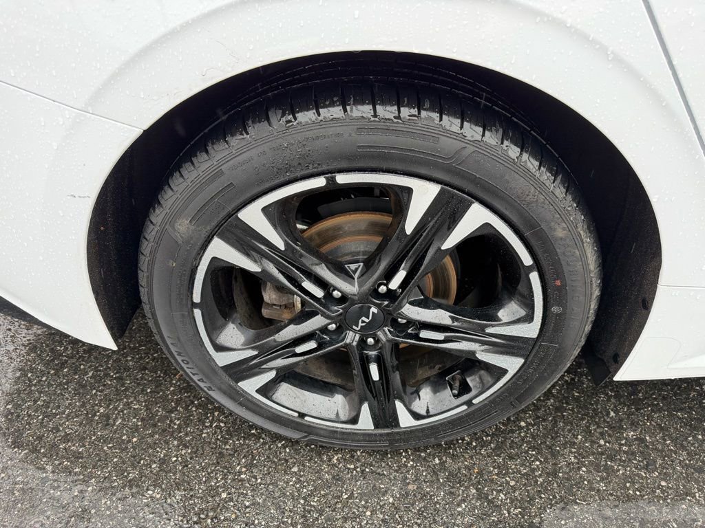 Used 2023 Kia K5 GT-Line image 14
