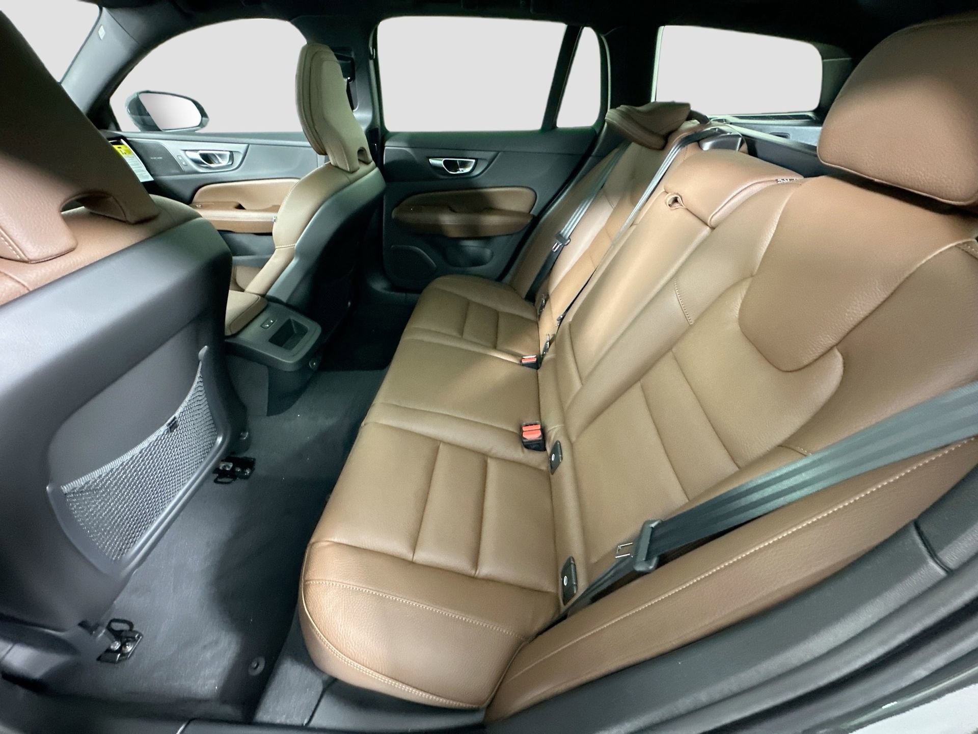 New 2026 Volvo V60 B5 Cross Country Plus w/ Climate Package AWD/4WD image 26