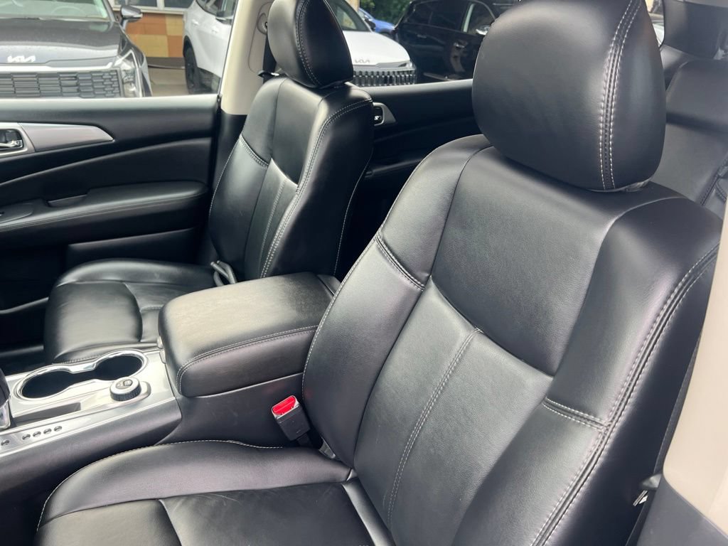 Used 2019 Nissan Pathfinder SL w/ SL Premium Package AWD/4WD image 5