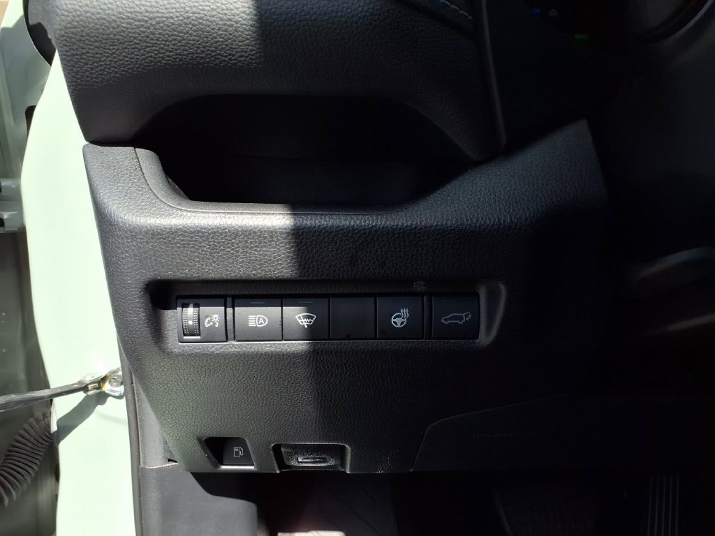 Certified 2021 Toyota RAV4 XLE Premium AWD/4WD image 15