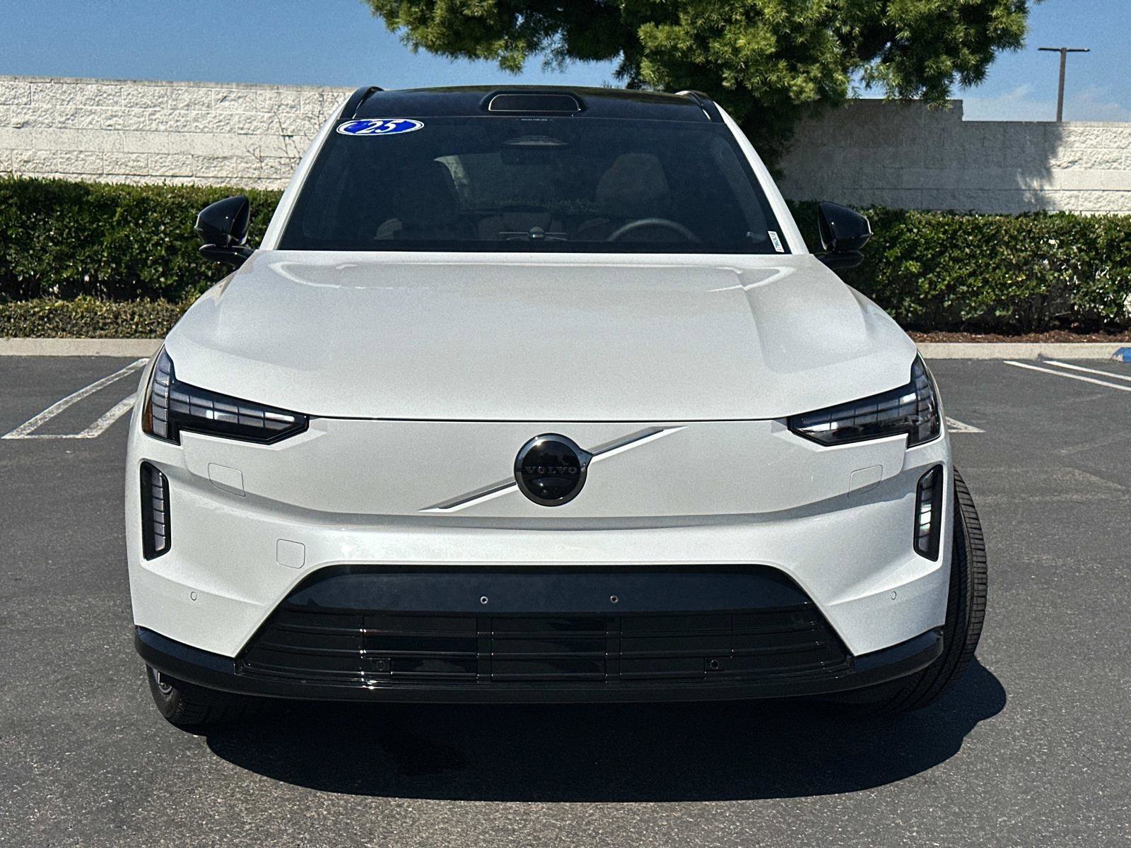 Certified 2025 Volvo EX90 Ultra image 2