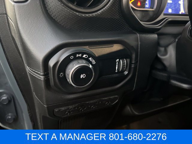 Used 2024 Jeep Wrangler Rubicon w/ Convenience Group AWD/4WD image 22