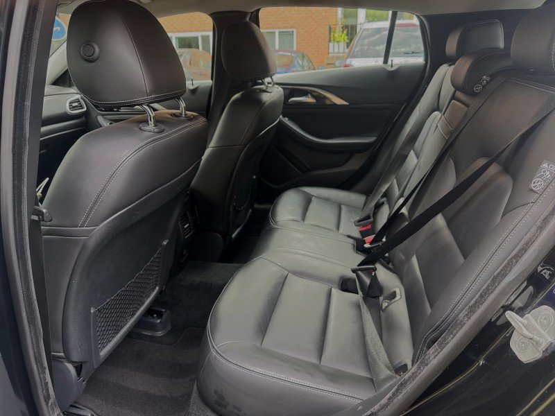 Used 2018 INFINITI QX30 FWD image 29