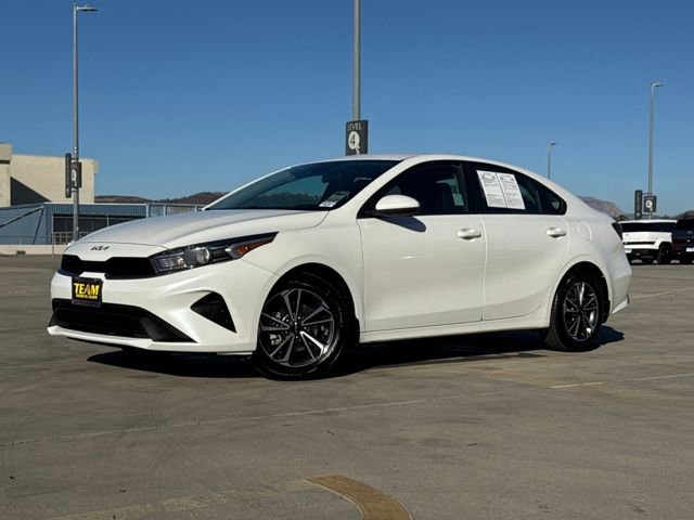Used 2023 Kia Forte LXS image 2