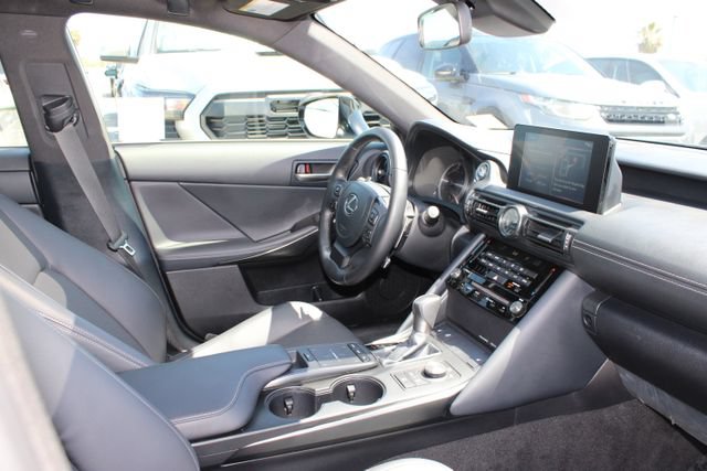 Certified 2025 Lexus IS 300 F Sport AWD/4WD image 5